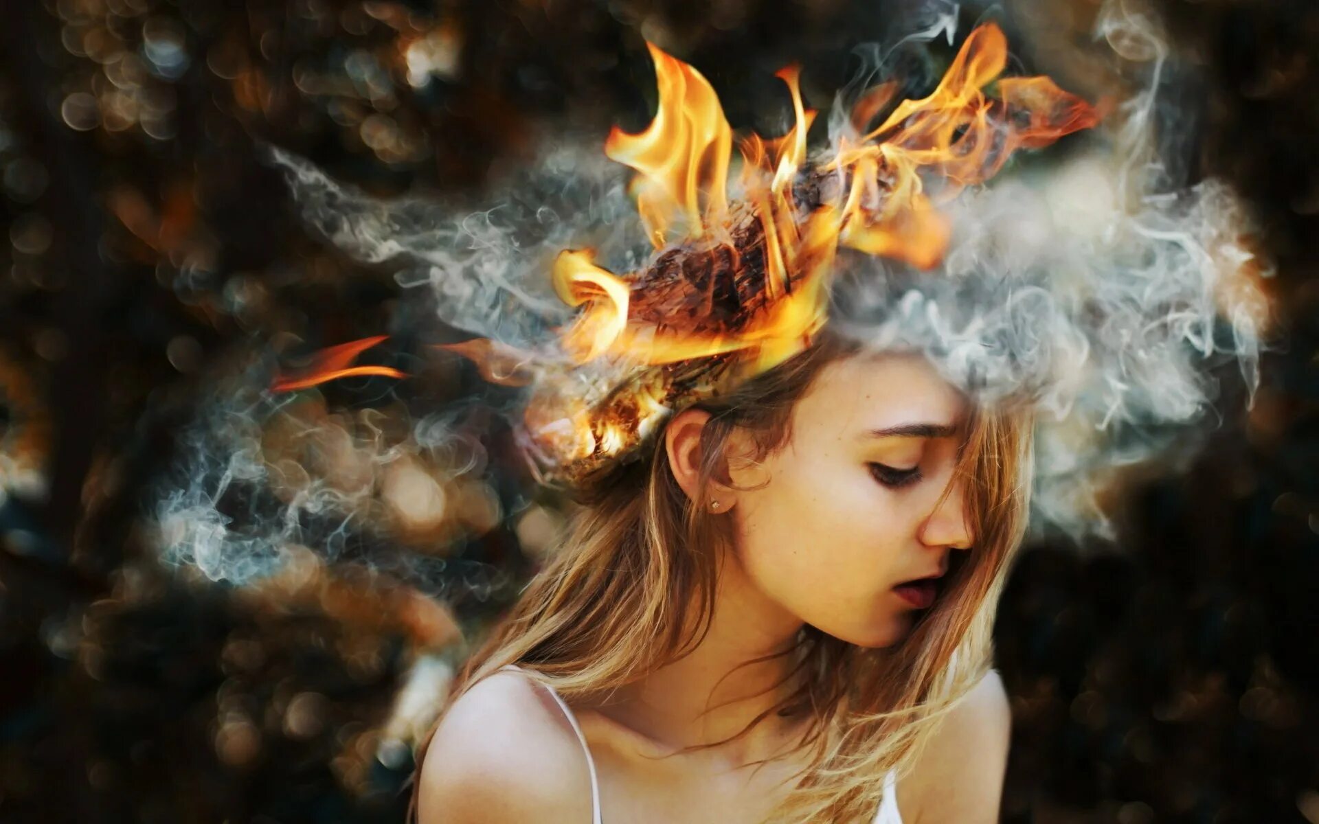 Горящие головы. Девушка и огонь. Портрет девушки в огне. Огненная девушка. Девушка пламя.
