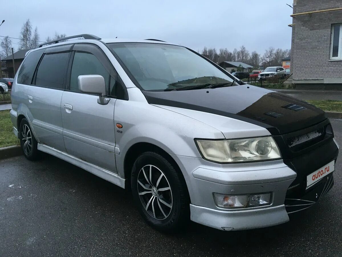 Купить митсубиси шариот грандис. Митсубиси Шариот Грандис 1998. Mitsubishi Chariot 1 поколение. Mitsubishi Chariot Grandis III. Mitsubishi Chariot III.