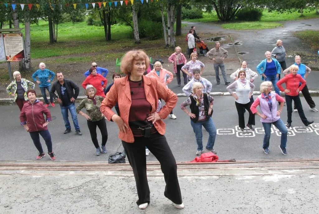 студия хорошего самочувствия чкалова 2 архангельск. школа хорошего самочувствия архангельск. студия хорошего самочувствия в архангельске. танцы студии хорошего самочувствия. пинежский детский дом школа.