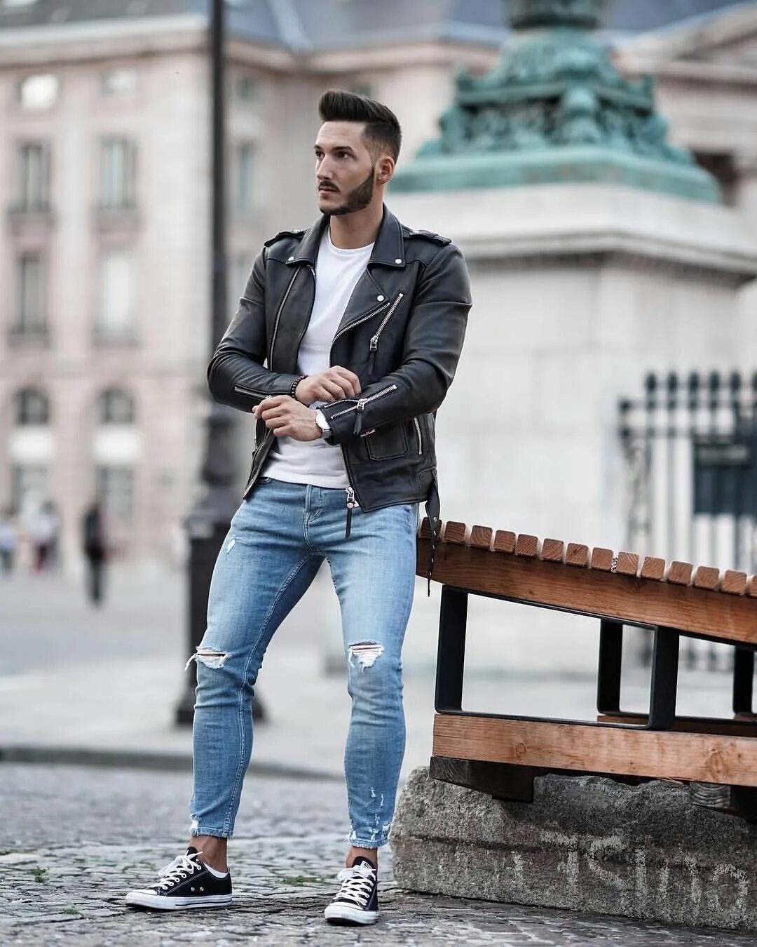 How To Wear Ripped Jeans For Men.. #mens #fashion #style Camisa de mezclilla hom