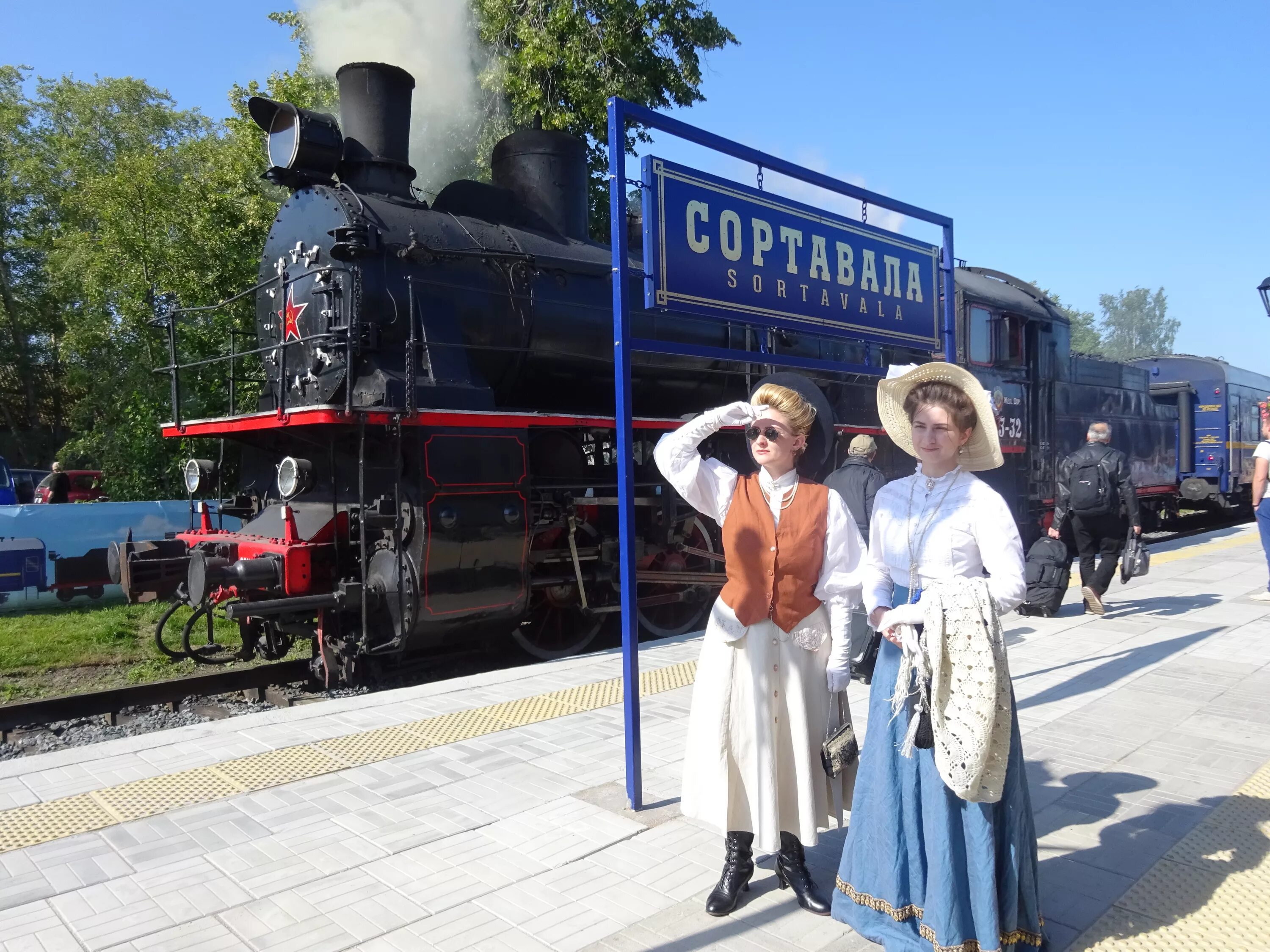 Билеты на поезд москва сортавала. Ретропоезд Рускеала. Ретро поезд Сортавала Рускеала. Исторический поезд Сортавала Рускеала. Ретро поезд до Карелии.