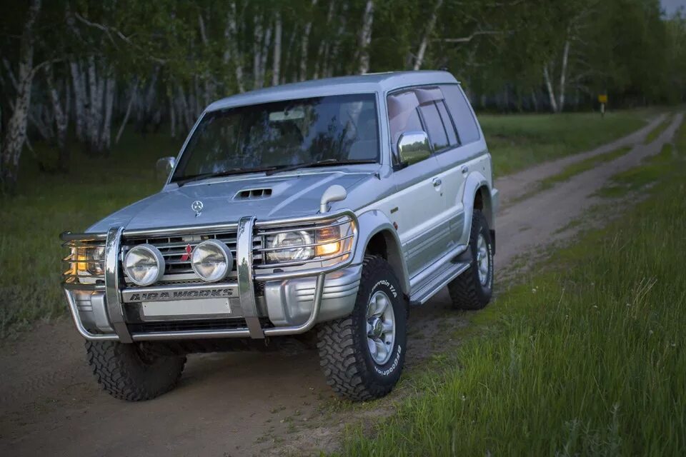 Купить ммс паджеро. Pajero 2. Митсубиси Паджеро 2 31/10.5 r15. Митсубиси Паджеро сафари. Паджеро 2 33 12.5 r15.