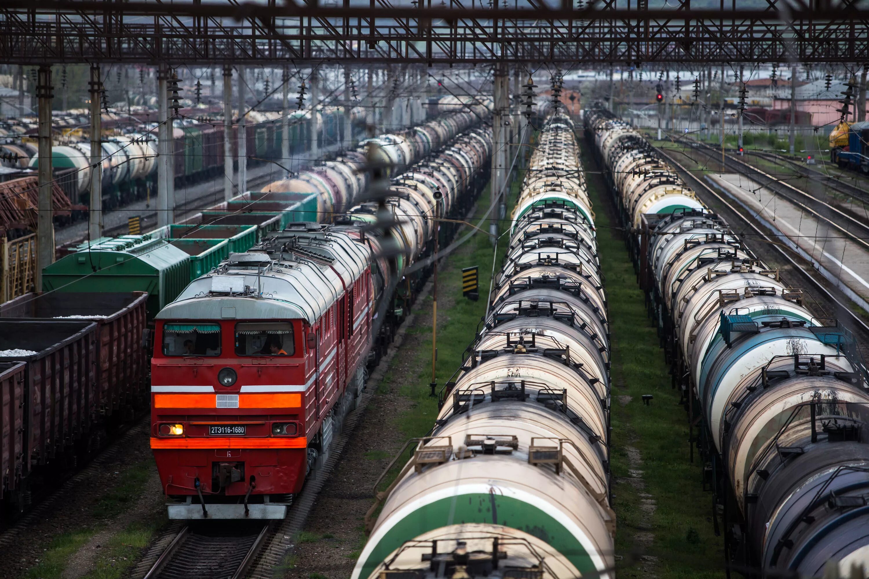 Техническая эксплуатация подвижного состава. Маневровые передвижения. Показатели работы железнодорожного транспорта. Подвижной состав железных дорог работа. Особенности ж/д транспорта.