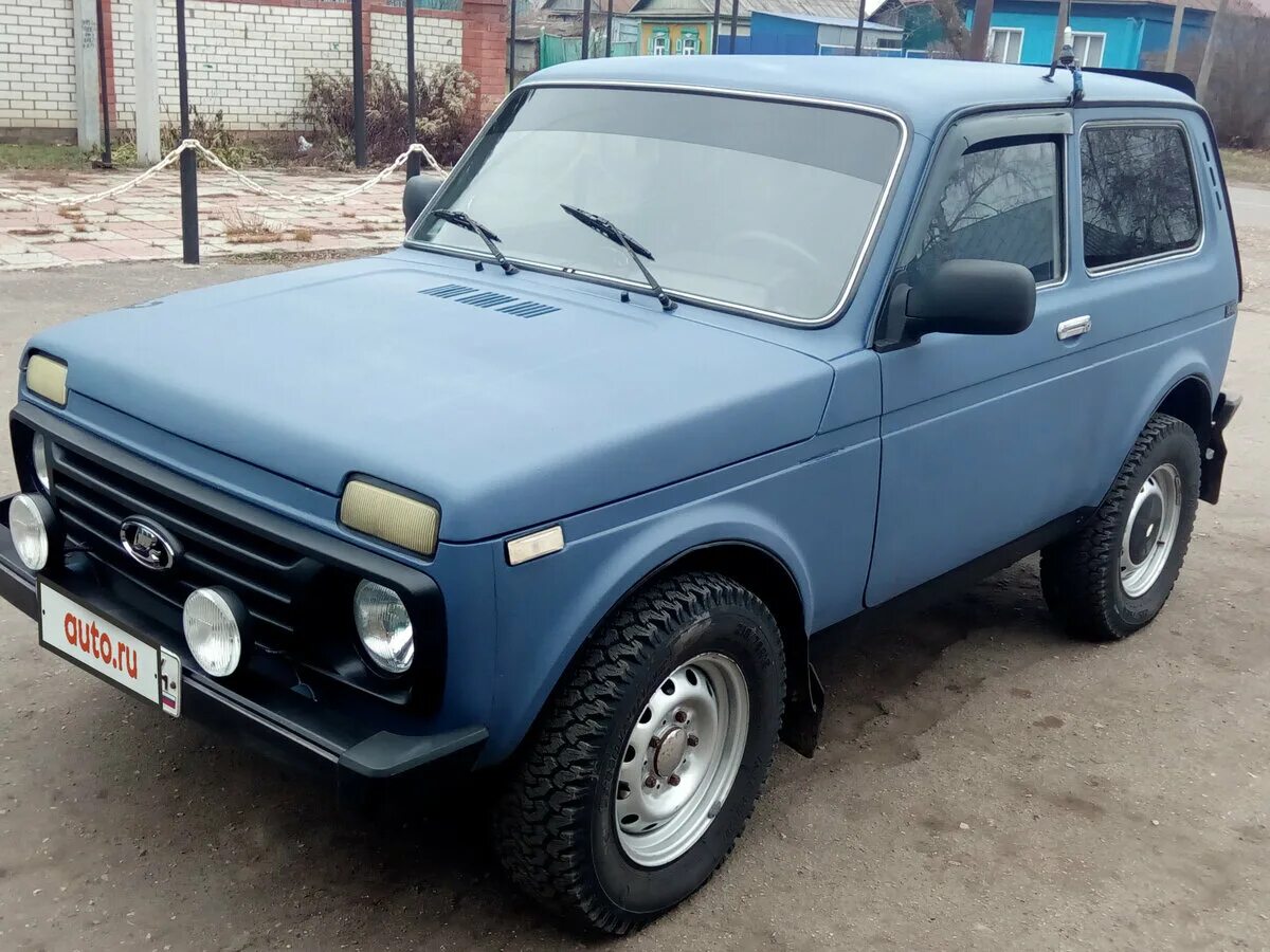 Ваз 2121 1998. Нива ваз 2121 с пробегом. Авто нива в краснодарском крае на авито до 400 тысяч рублей с пробегом50. Нива 21214 цвет гранат. Вишневая нива 3 дверная.