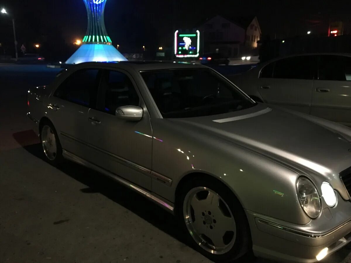 Мерседесы биты купить. Mercedes w210 AMG серебристый. Мерседес 210 АМГ Рестайлинг. Mercedes 210 AMG 5.5. Mercedes w210 5.5.