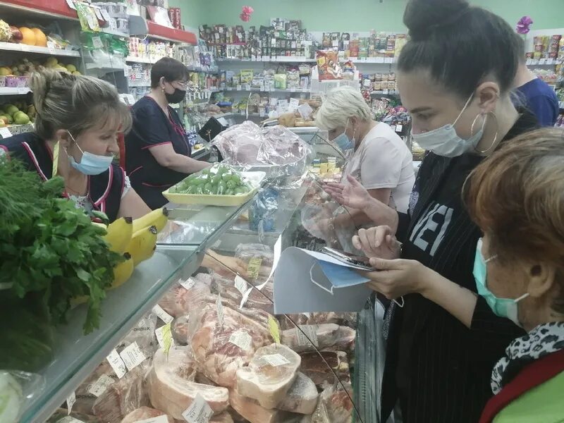 Есть всё магазин хабаровск. Кофе в магазине победа. Улица тихоокеанская 182в/2. Социальный магазин. Социальный магазин хабаровск.