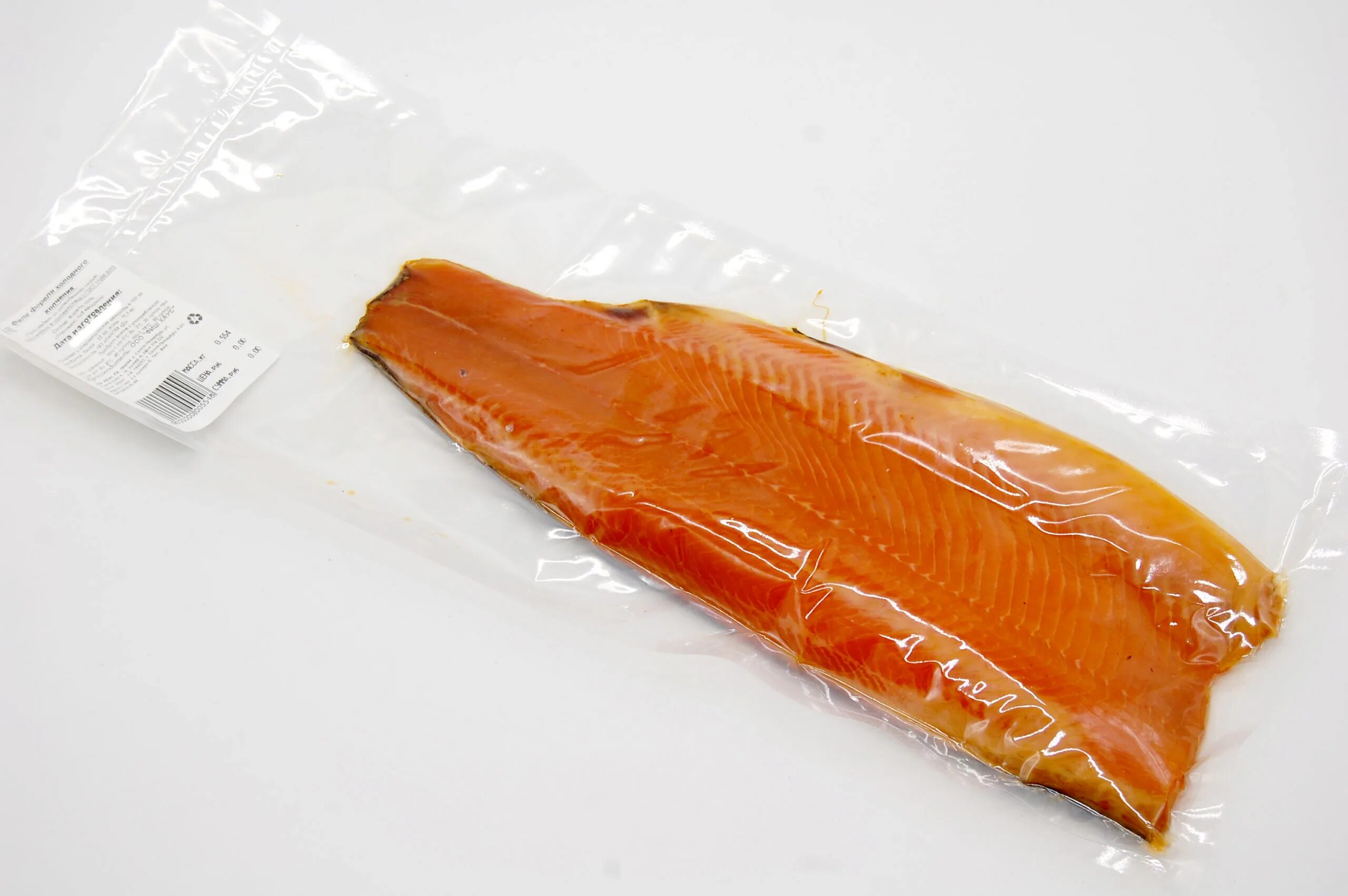 Балык форели холодного копчения. Грудинка копченая магнит. Рыба в вакуумной упаковке. Копчение вакуумом. Копченые крылышки в упаковке.