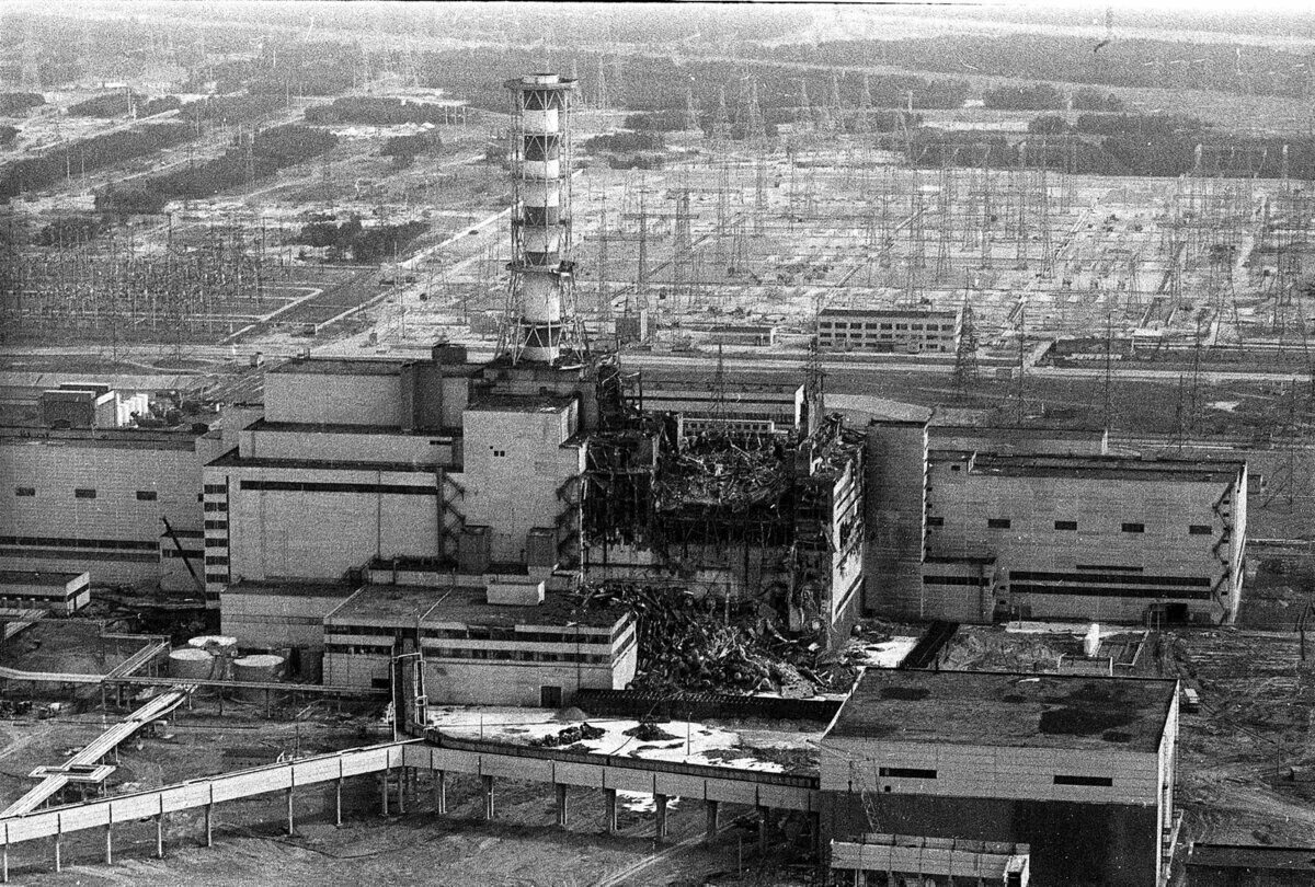 Катастрофа на аэс 1986. Чернобыльская АЭС 1986. Станция ЧАЭС Чернобыль. ЧАЭС 26.04.1986. Припять Чернобыль атомная станция.