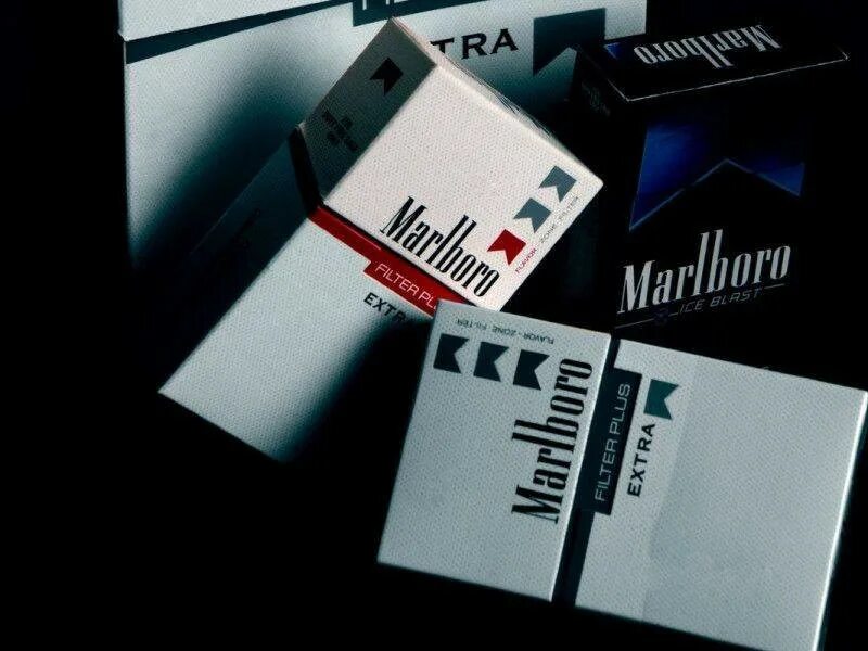 Сигареты мальборо красные. Сигареты мальборо 100. Мальборо производитель. Пачка сигарет мальборо красный. Мальборо вишневые сигареты.
