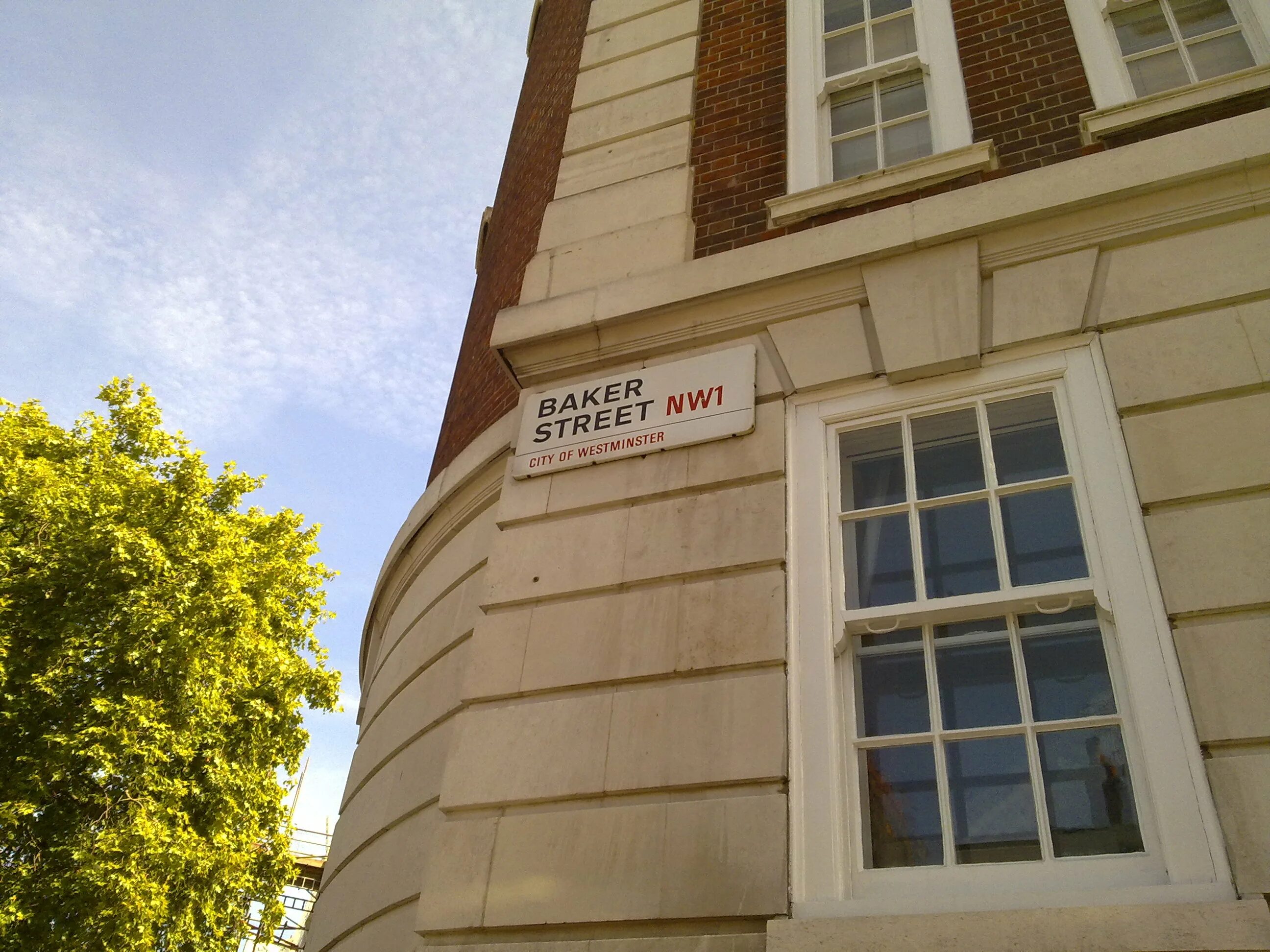 Бейкер стрит табличка. Лондон бейкер стрит 221 б. Бейкер стрит 221 b. 1 baker street. 221 b baker street london местонахождение.