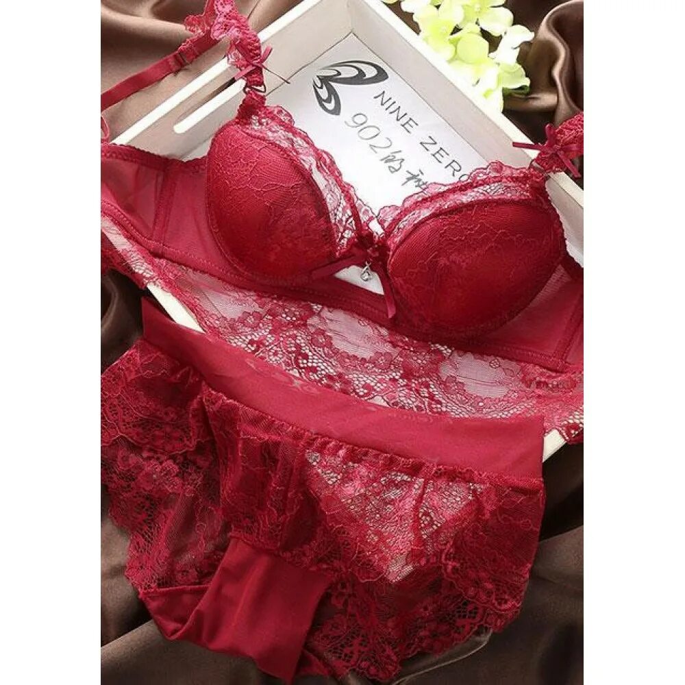 кружевное белье. кружевной комплект нижнего белья. комплект нижнего белья. комплект нижнего белья. кружевной комплект нижнего белья.