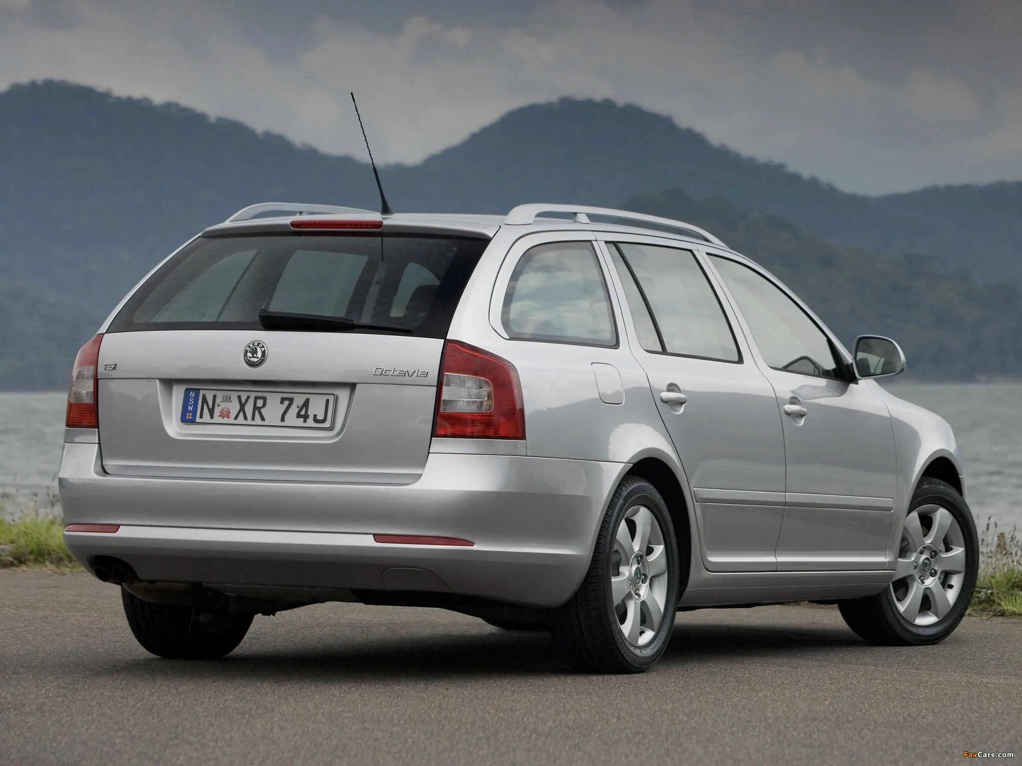 Авито купить шкоду октавию а5. Skoda Octavia a5 универсал. Skoda Octavia Combi 2008. Skoda Octavia a5 Wagon. Skoda Octavia a5 Combi.