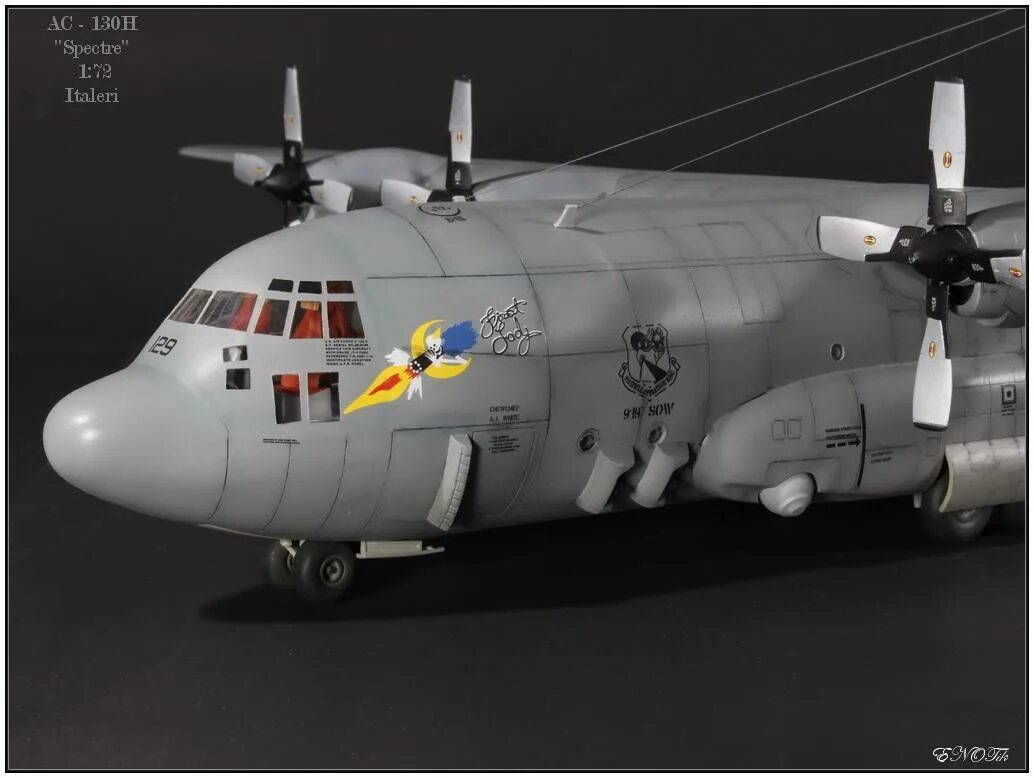 130 spectre. AC-130h Spectre кабина. АС-130 Spectre/Spooky. Italeri 1:72 AC-130h Spectre Propellerflugzeuge. AC 130 Gunship.