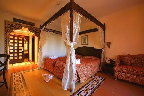 Domina harem hotel