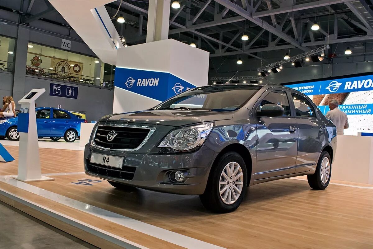 Новые авто отзывы. Daewoo Ravon r4. Дэу Равон 4. Ravon r4 2023. Кобальт Равон 4.