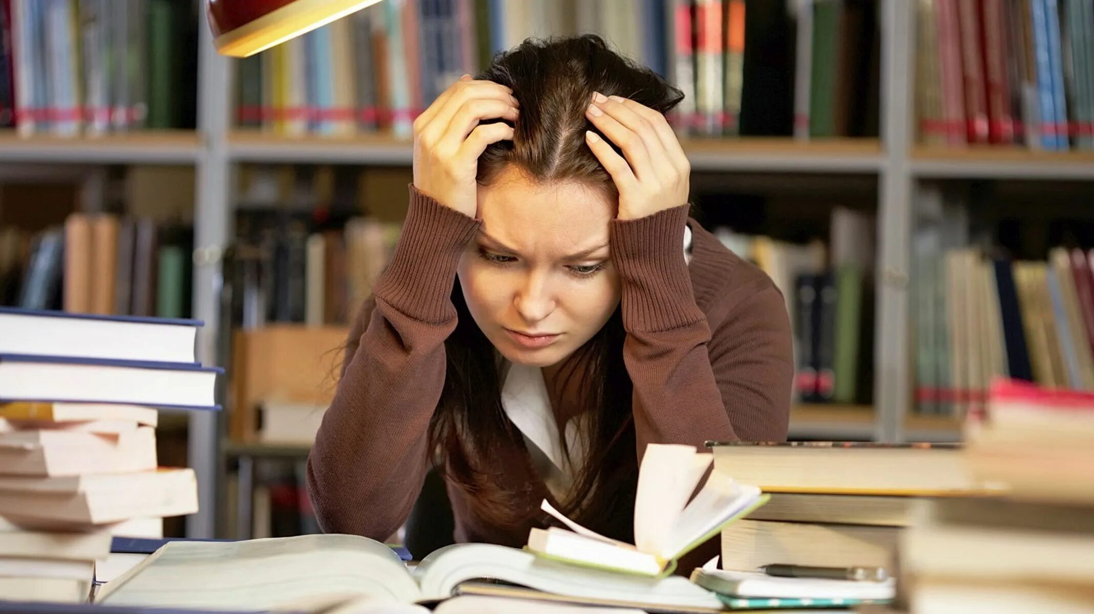 A difficult student. Стресс на учебе. Трудности в учебе. Стресс у студентов. Страх экзамена.