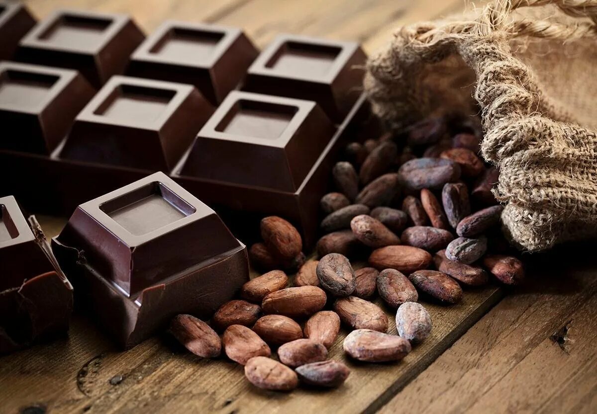 Темный шоколад фото. Какао и темный шоколад. Шоколад Горький. Шоколад черный Горький. Полезный шоколад.