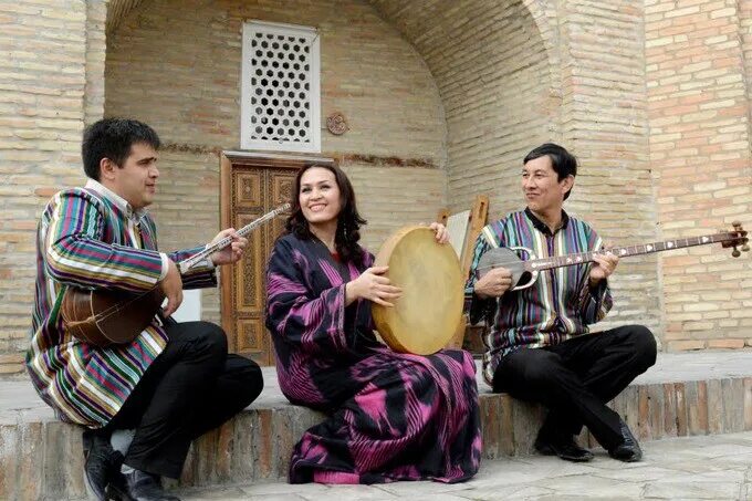 Uzbek musiqa. Карнай музыкальный инструмент Узбекистана. Музыкальные традиции Востока. Узбекская музыкальная культура. О современной узбекской музыкальной культуре.