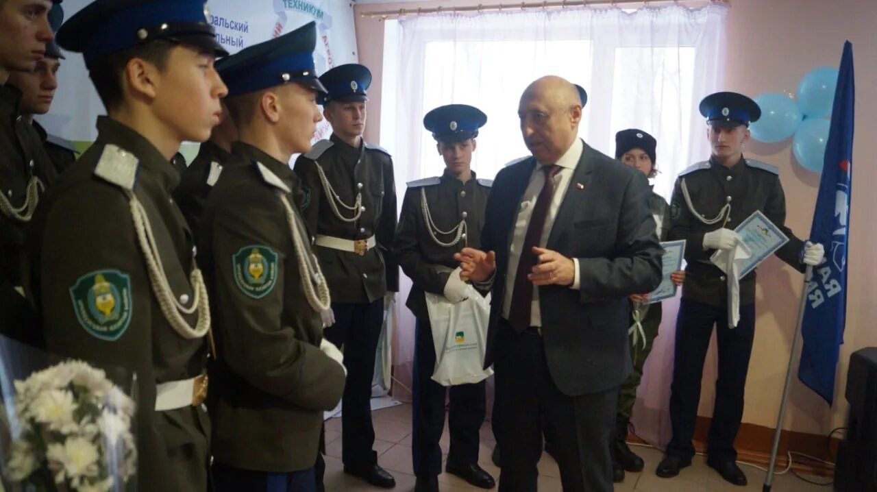 Жирновский казачий кадетский техникум. Верхнеуральский агротехнологический техникум казачий кадетский корпус. Верхнеуральский агротехнологический техникум казачий кадетский корпус. Эмблема красноярского кадетского корпуса. Гбпоу ватт-ккк верхнеуральск.