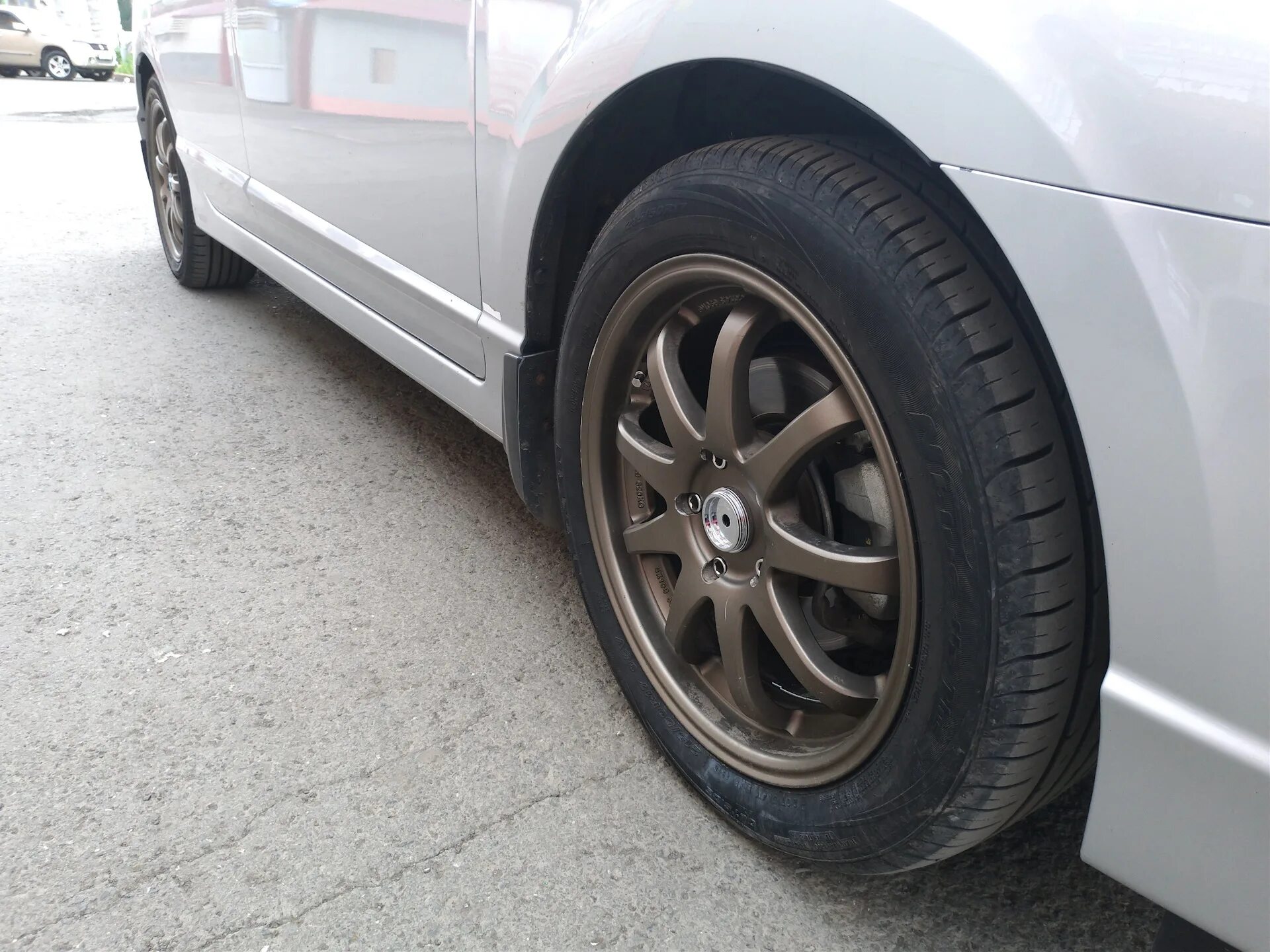 Резина на honda. 205/50/17 honda civic 4d. honda civic 4 d 215 55 r17. honda civic с колесами 205 55 r17. honda civic 5d резина 215/50 r17.