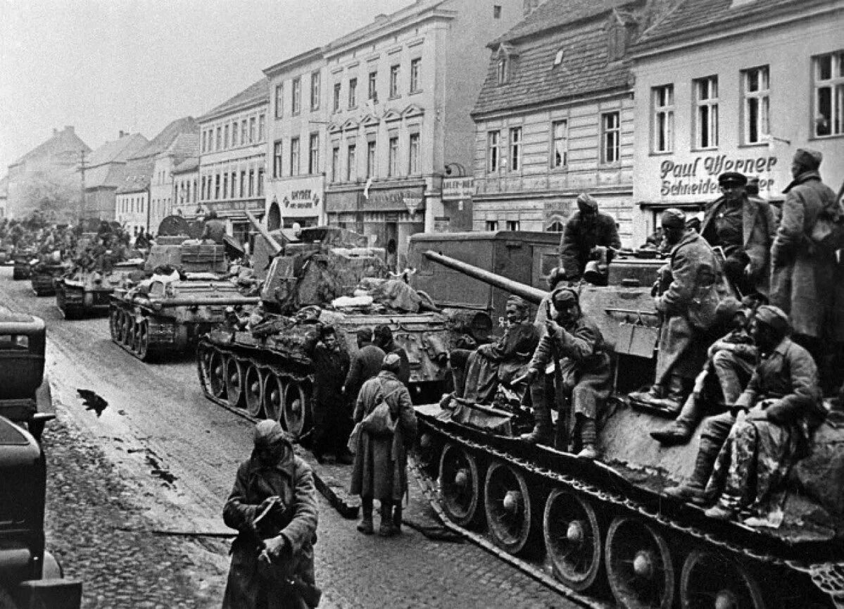1945 го. Бои 1945 берлинская операция. т-34-85 в битве за берлин. берлинская советская операция 1945.
