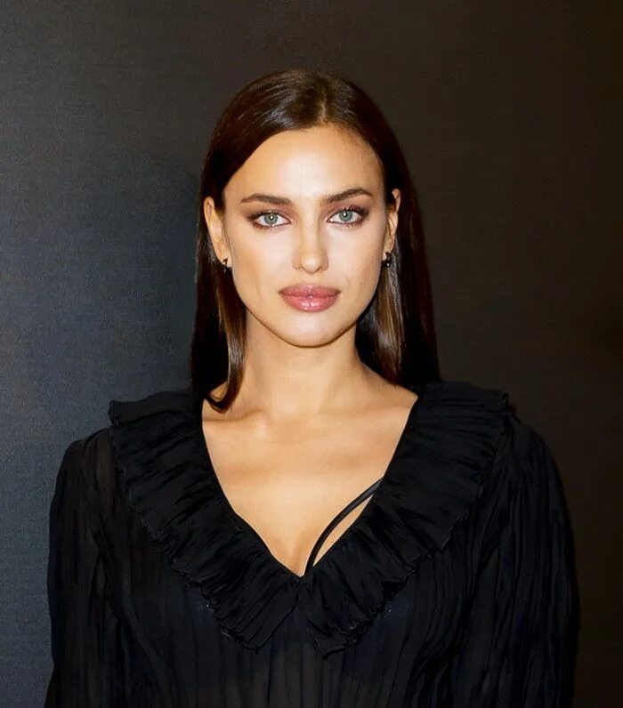Irina Shayk Brunette black hair, Irina shayk, Beauty face