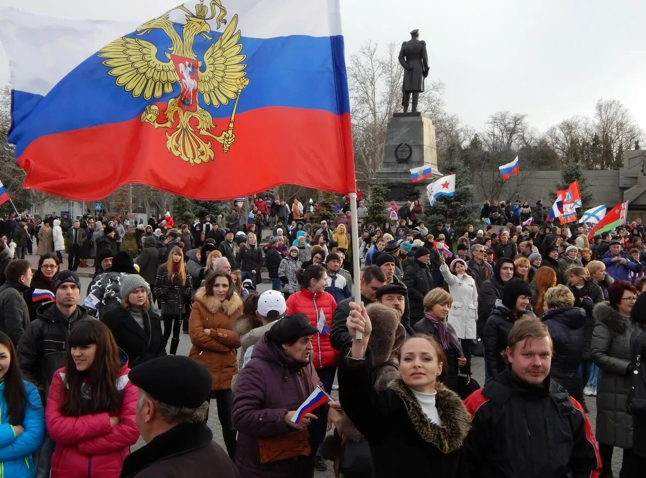 Референдум в Севастополе 2014. Митинг площадь Нахимова в Севастополе 2014.