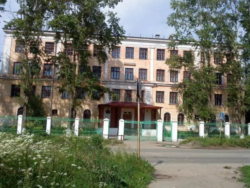 5 школа череповец. Школа номер 19 вологда мем. Школа 19 вологда. Сайт школы 7 город вологда. 16 школа вологда.
