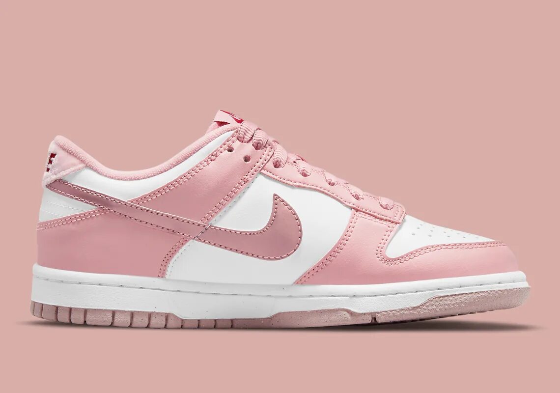 Nike dunk розовые. Nike Dunk Low GS Pink. Nike SB Dunk Low Pink. Найк Dunk Low Pink. Nike Dunk Low Pink.