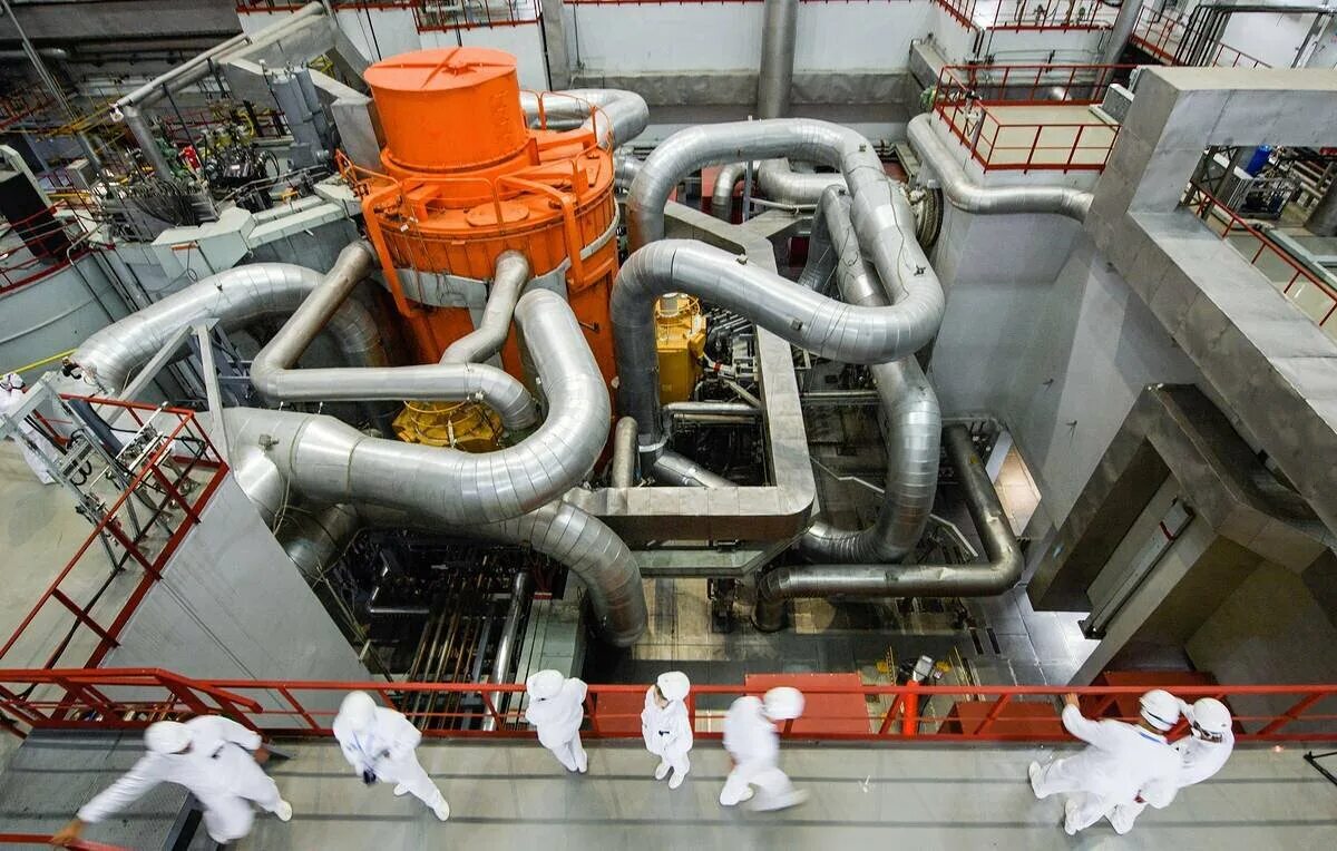 Какая из электростанций работает на урале белоярская. Белоярская АЭС реактор БН-800. БН-800. Четвертый энергоблок Белоярской АЭС. БН-800 реактор на быстрых нейтронах.