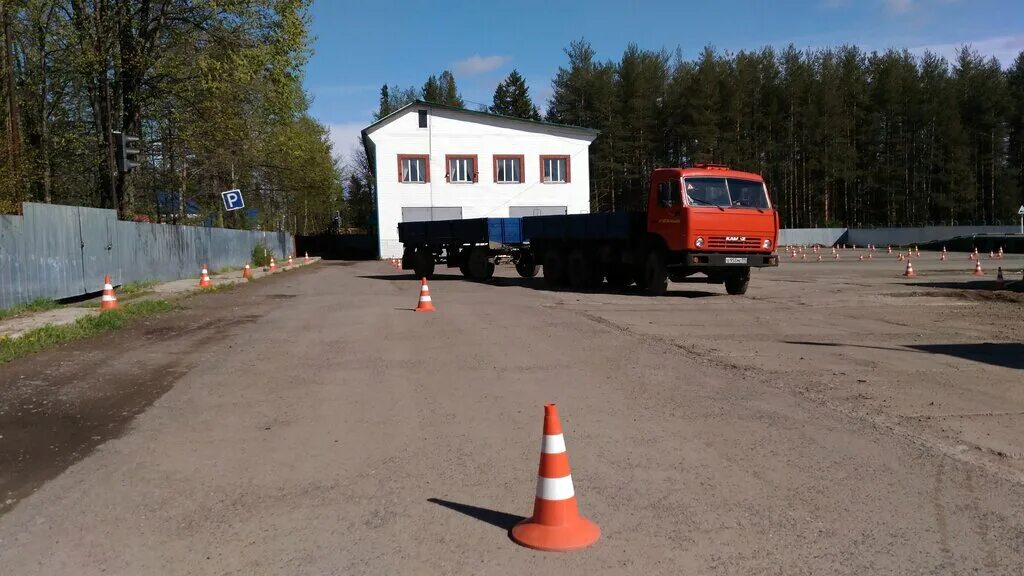 Автосервис чернушка. Учебный центр Чернушка. Автошкола Чернушка Ленина. Учебный центр Чернушка Коммунистическая 11. Учебный центр ДПО.