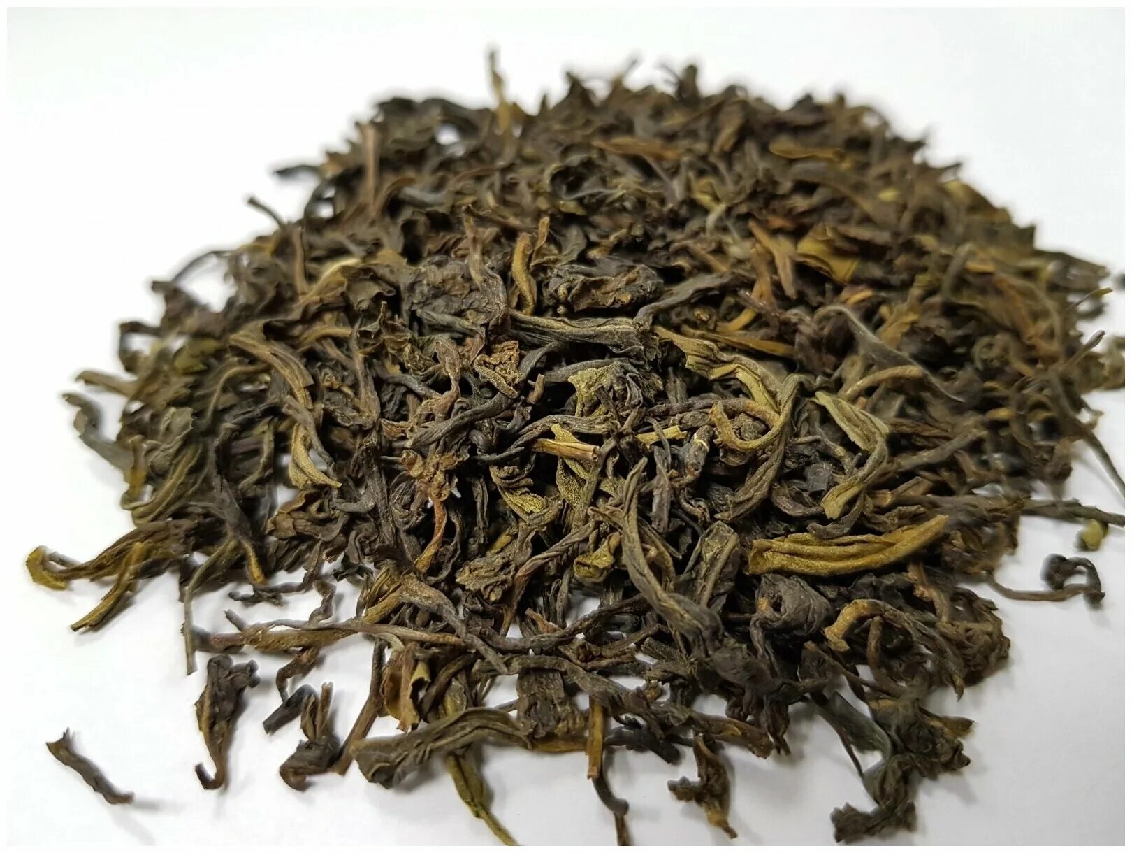 Чай зеленый купить 1 кг. Индийский зеленый чай. Зеленый чай листовой. Про зеленый чай Индия. Чай зеленый крупнолистовой.