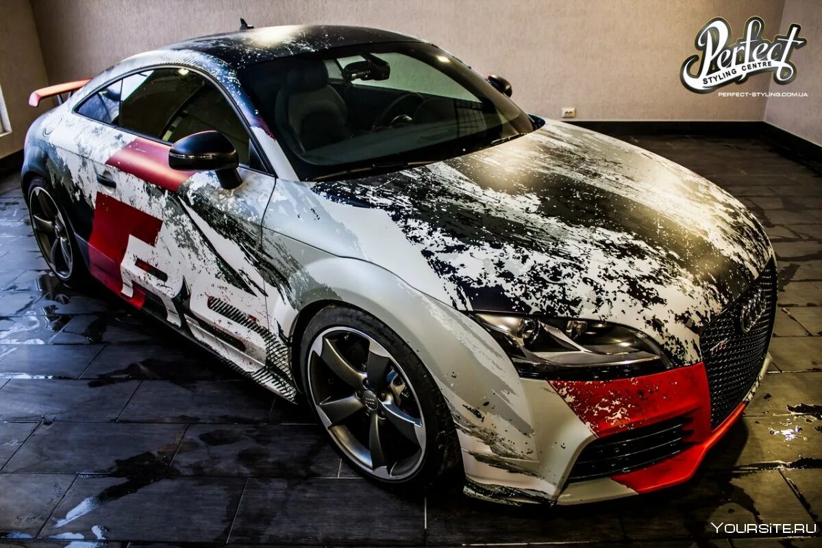 Wrx sti оракал. Ржавый форд мустанг. Bmw i8 элджея 2020. Красный винил на авто. Gt86 хамелеон.