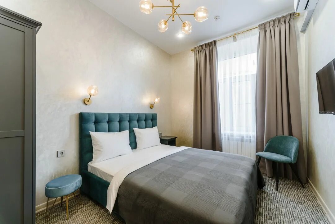 Weekend inn москва. Отель weekend inn санкт-петербург. Отели близнецы в питере. Weekend гостиница. Отель сити рум питер двухместный.