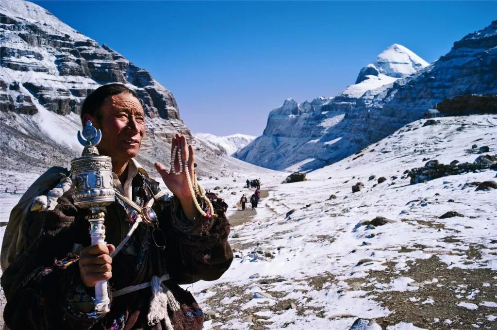 Быт в горах кратко. Гималаи Кайлаш паломничество. Паломничество на гору Кайлаш, Тибет. Гималаи Тибет монахи. Высокогорный Тибет.