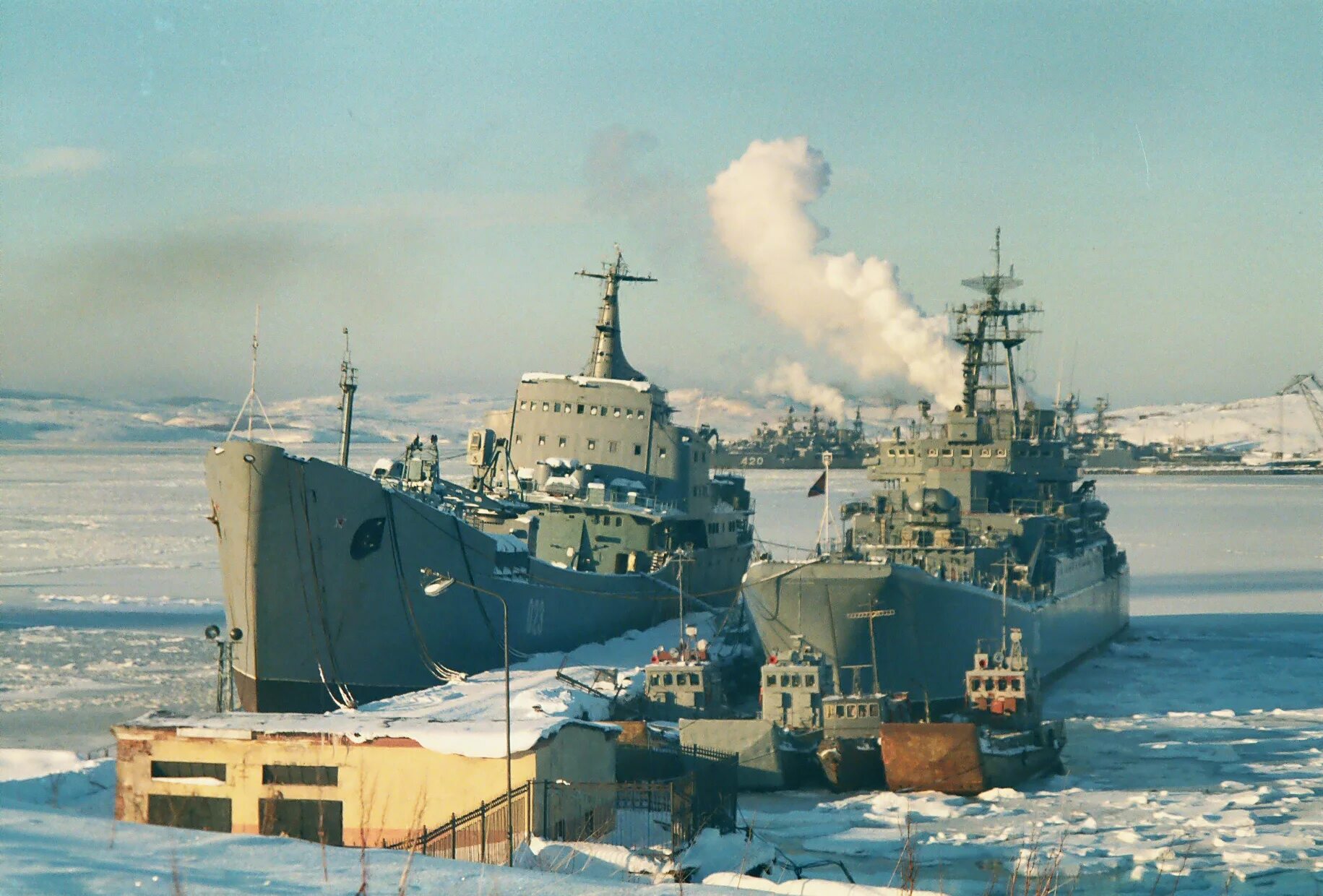 Корабли северного флота североморск. Северный флот мурманск. Сф североморск. Кольский полуостров североморск. Северный флот вмф россии североморск.