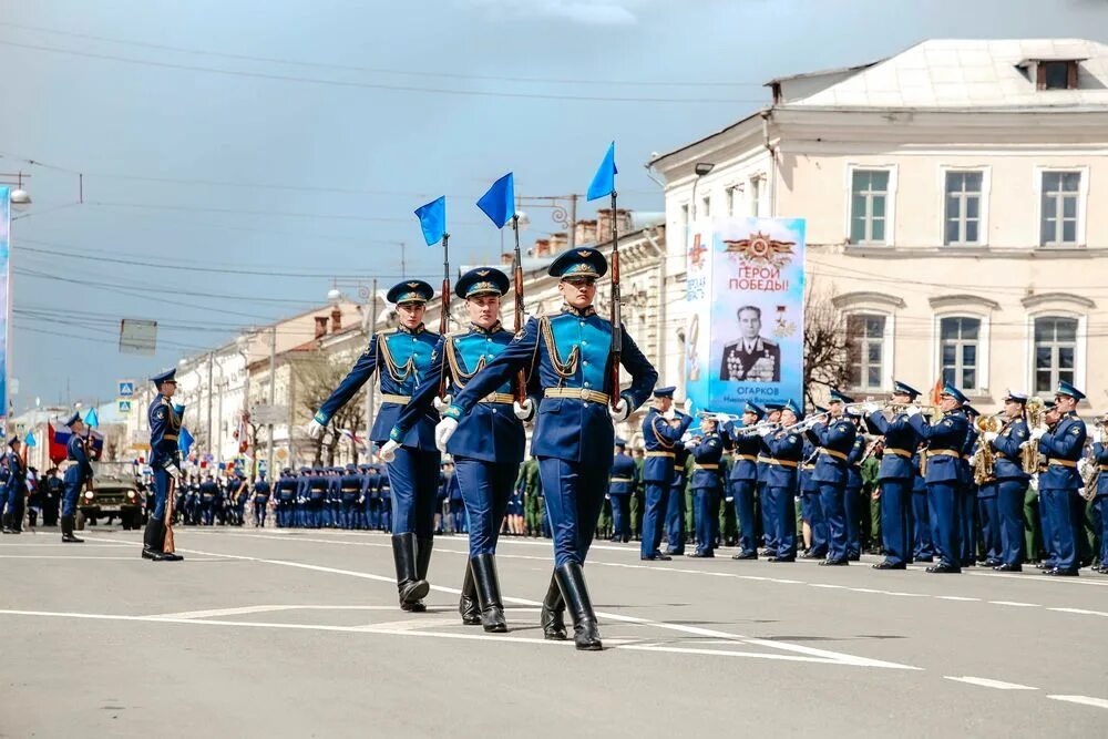 Во сколько парад в твери. Парад в твери. парад победы тверь. тверской гарнизон.