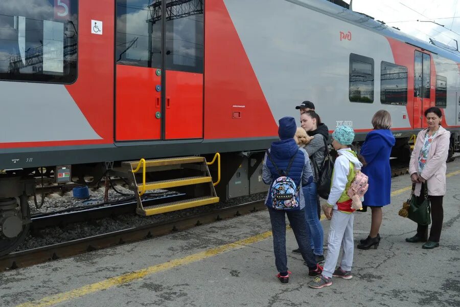 Электричка екатеринбург верх нейвинск. Электричка екатеринбург верх нейвинск