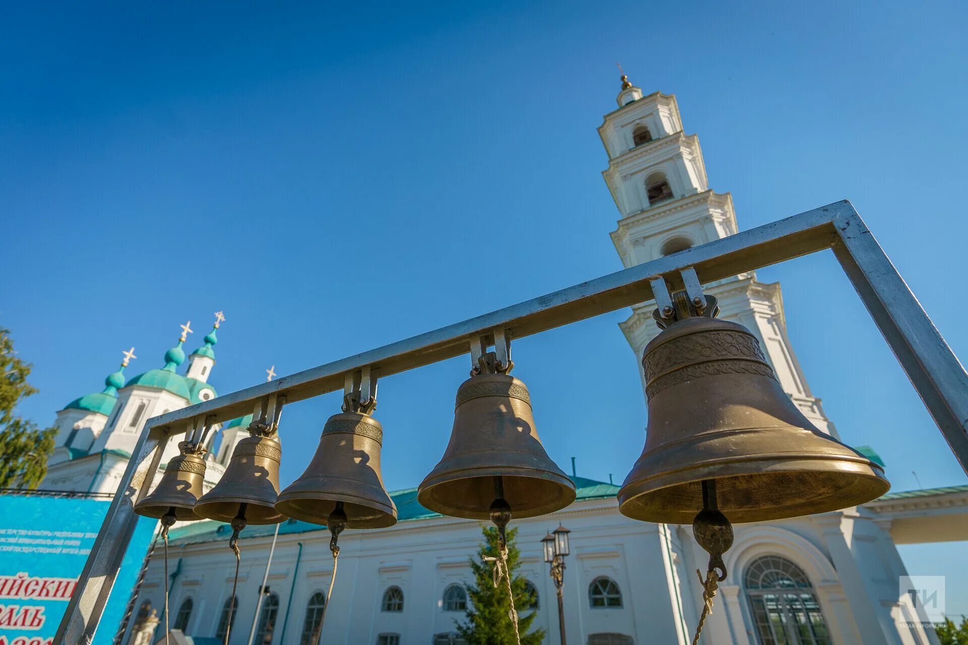 Ярмарка звон колоколов 2024. Православная ярмарка в сокольниках в 2022. Фестиваль колокольного звона в елабуге. Ярмарка звон колоколов 2024. Пятый фестиваль колокольного звона.
