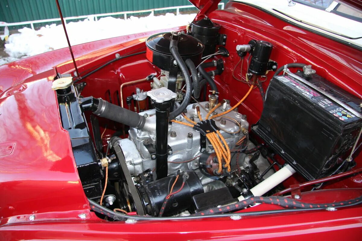 газ 20 победа мотор. моторный отсек волга 402. двигатели под газ. двигатель газ м20 победа. подкапотное победа газ м 20.