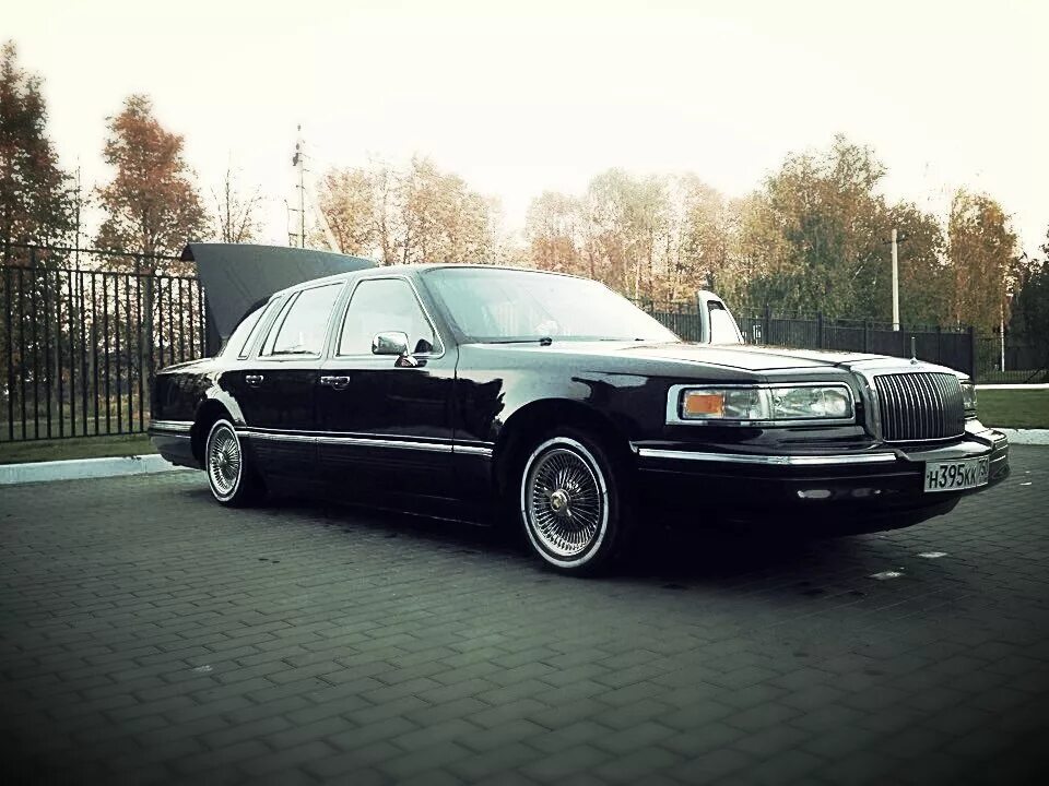 Таун кар 2. Lincoln Town car 1992. Lincoln Town car 2. Lincoln Town car 1992 Tuning. Lincoln Town car 4.6 at, 1992.