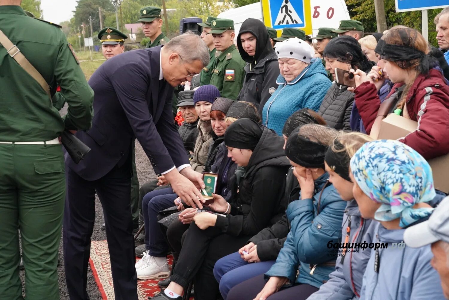 В башкирии люди вышли на митинг. Башкирские войны. митинг в уфе. митинг в башкирии в 2006. погибшие с башкирии на украине.