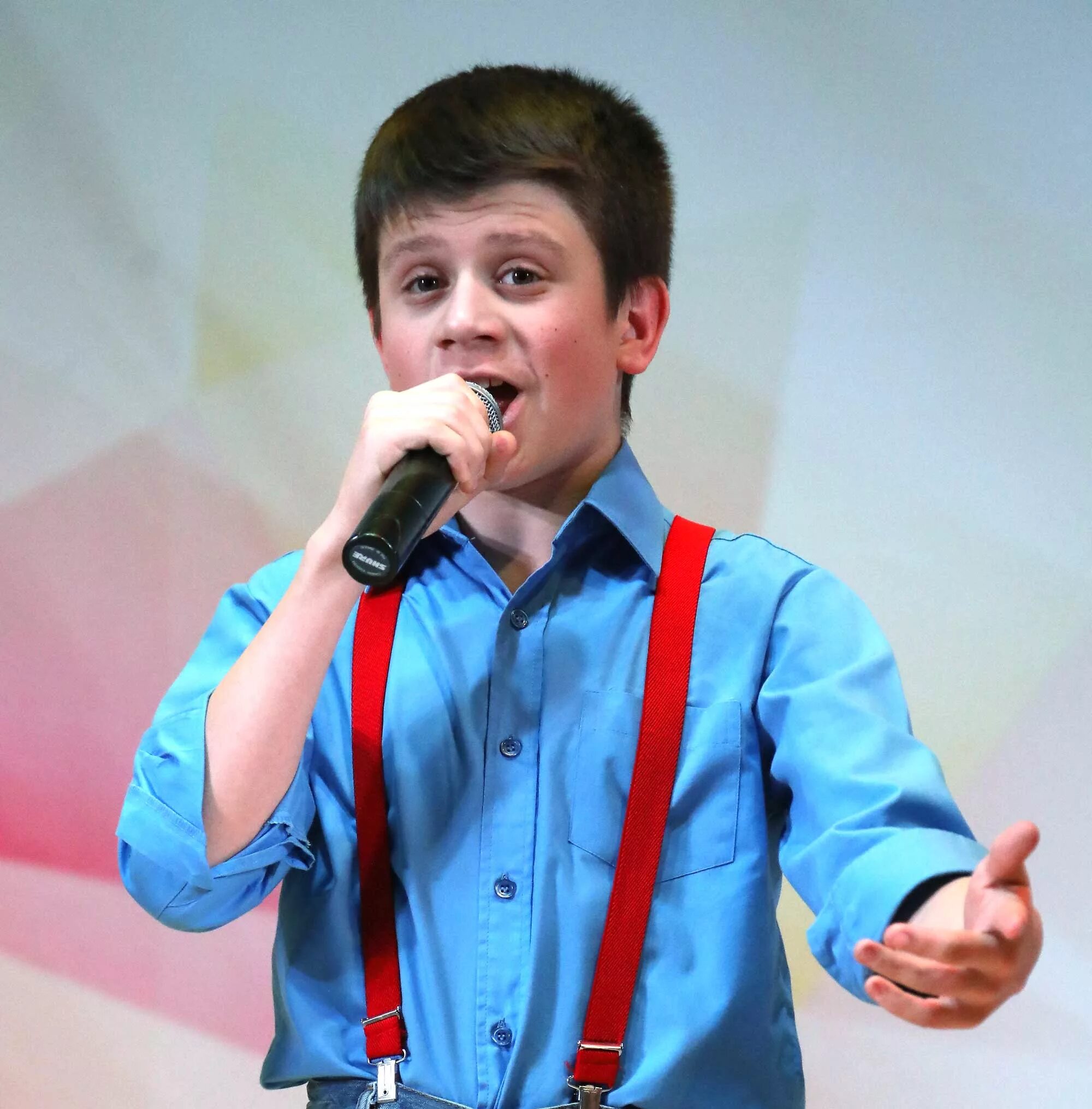 Александр выгузов малинин. Детские современные исполнители. Детская музыкальная группа. Александр малинин 2022. Дети играющие на музыкальных инструментах.