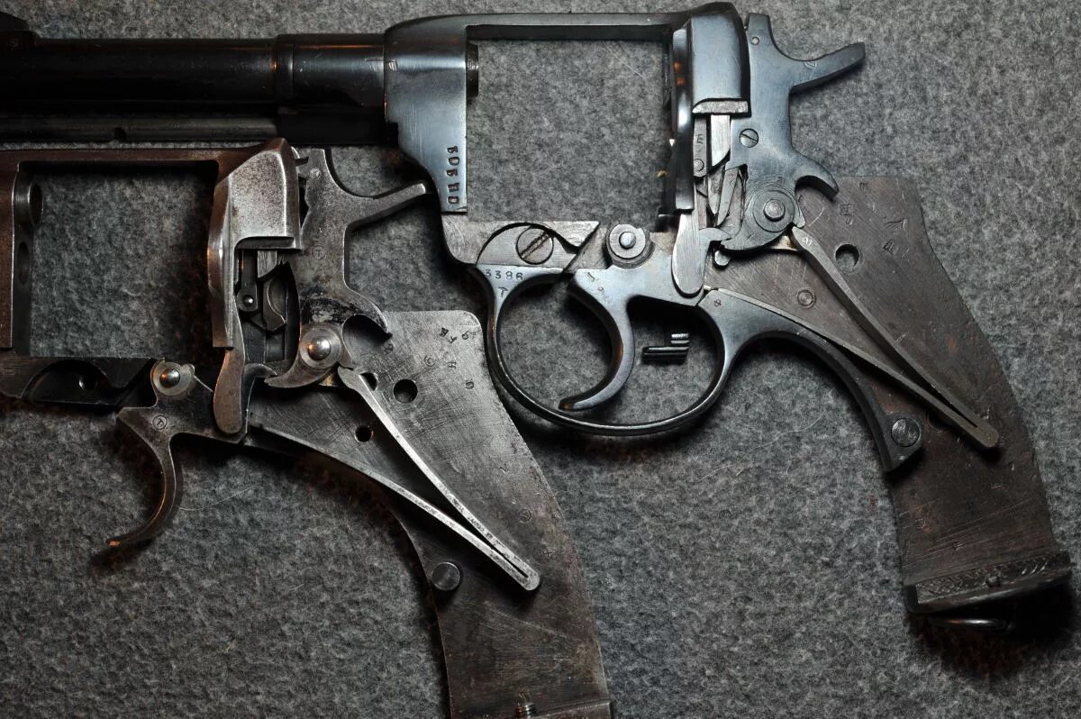 охолощенный револьвер наган 1920 года. револьвер мк сборка. калибр револьвера системы наган. револьвер системы нагана kalibr. револьвер системы наган технические характеристики.