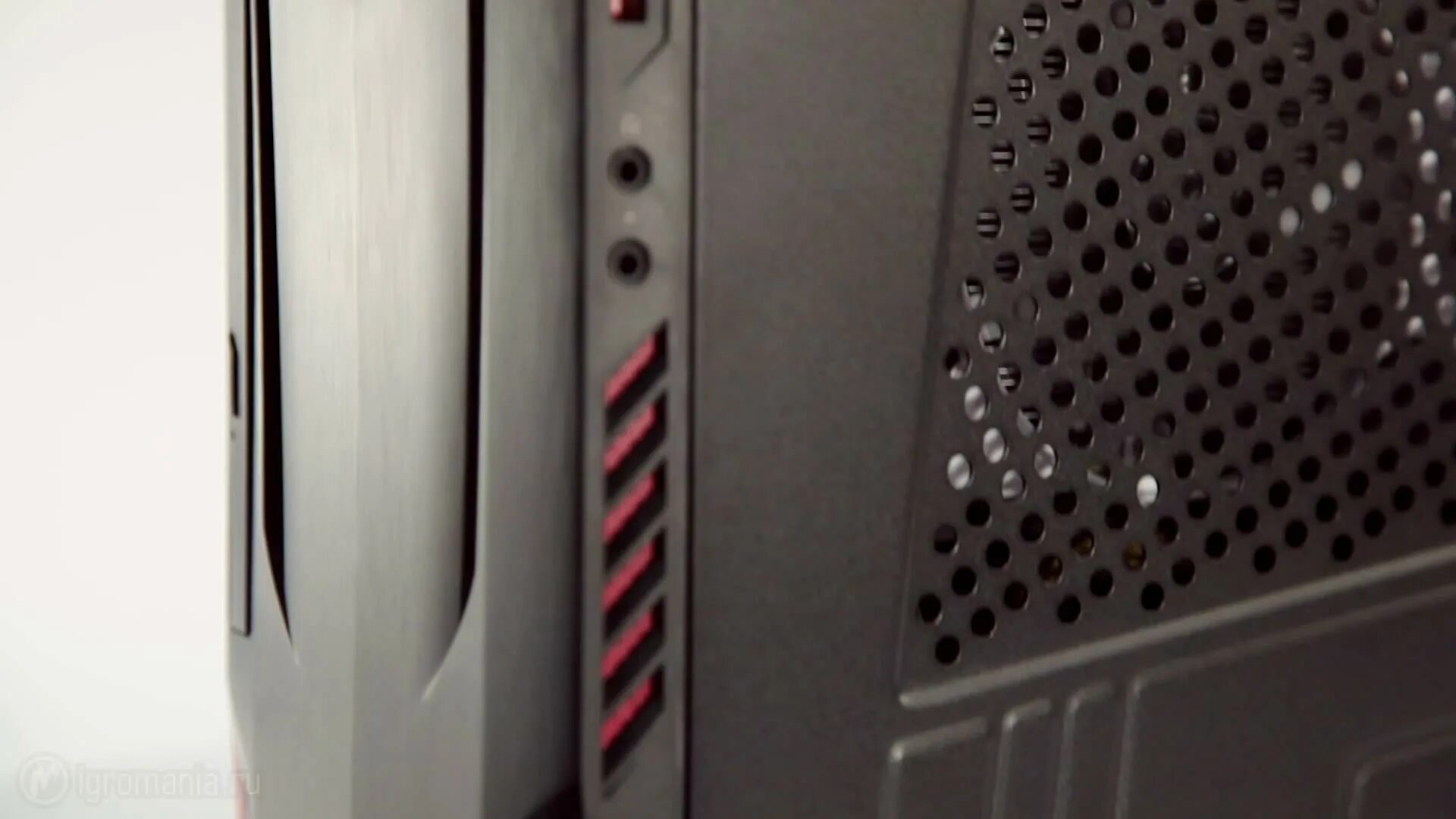 Msi console. Игровая приставка msi. консоль от msi. консоль msi. radix axe6600 от msi..