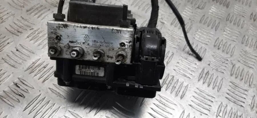 Абс renault duster 2010. Блок 206-1 дастер. Блок абс дастер. Abs esp лягушка renault duster. Блок абс рено дастер.