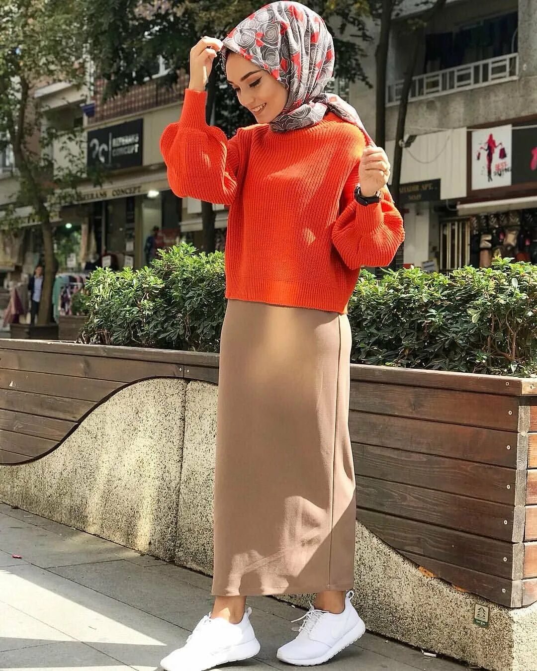 Hijab Moda 2020 одежда. Hijab Moda 2022 одежда Повседневная. Стильные образы для мусульманок. Стильный хиджаб.