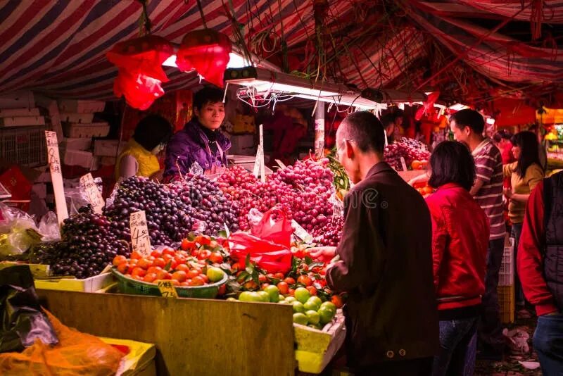 Рынок шаров. Рынок в Китае Гуанчжоу. Китай рынок Гуанчжоу хозтовар. Продуктовый рынок в Китае. Рынок еды Гуанчжоу в Китае.