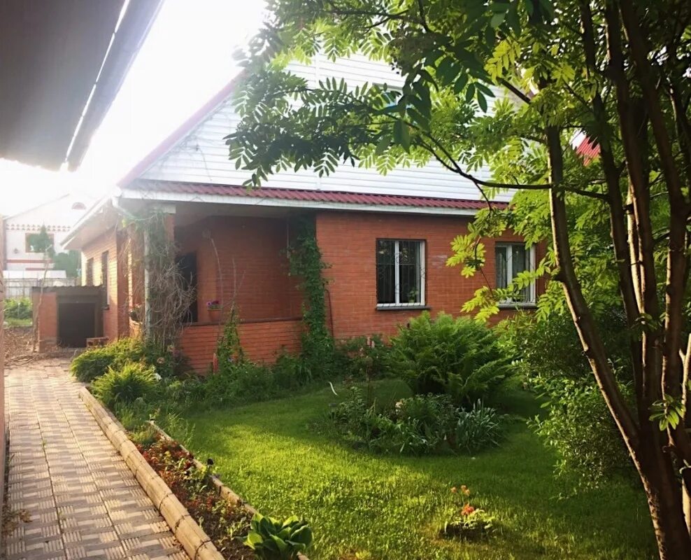 Дом в пригороде барнаула. Улица просторная барнаул. Дом в барнауле. Дом в барнауле. Дом в районе барнаула.