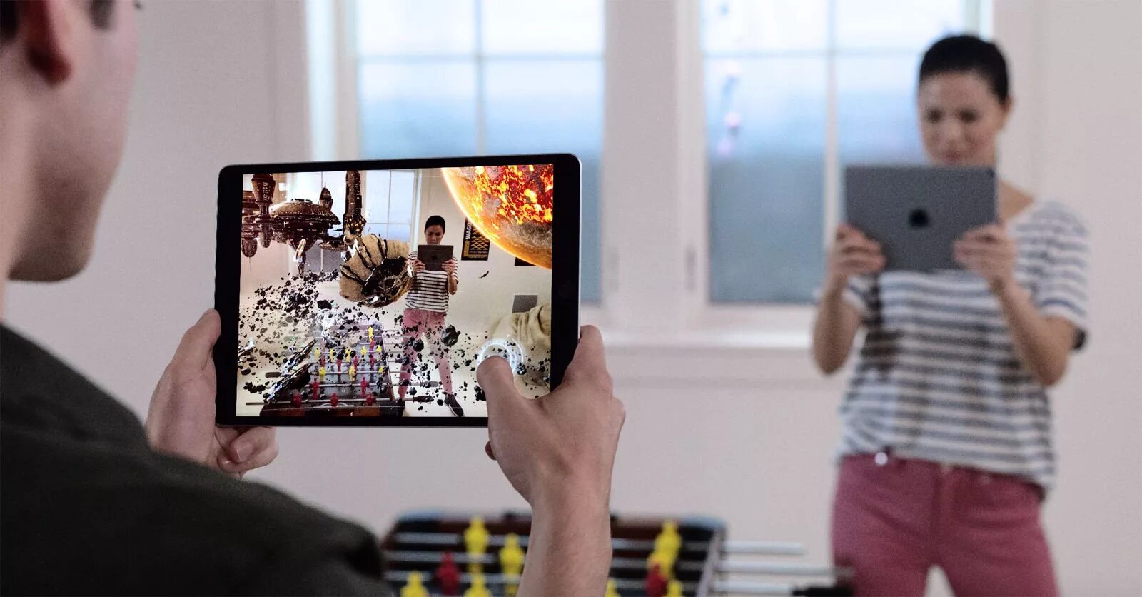 Путешествие с детьми. Сигналы светофора и регулировщика. Включи дополнительную тему. Знаки дороги. Включить картинки.